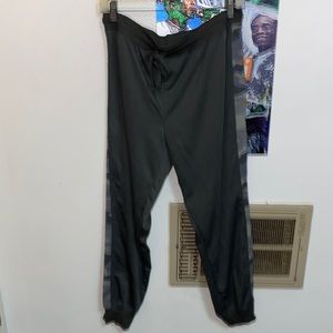 matching camo pants!!